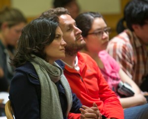 Members of the audience listen to Dresser speak.