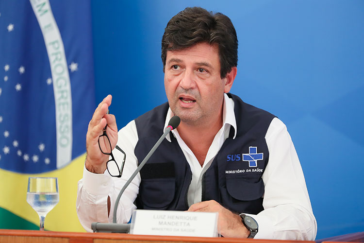 Henrique Mandetta, the Brazilian Minister of Health, in one of the ministry's trademark vests. (Photo by Isac Nóbrega/PR.)